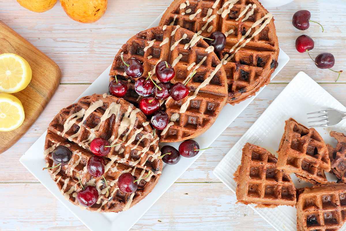 “Waffles” (gofres) de cereza, limón y teff